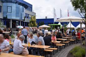 Jun 30, 2021 · und mit 1,50 abstand sitzt der nächste kumpel mit seinem kumpel. Https Www Presseportal De Pm 134421 4337678 Https Cache Pressmailing Net Thumbnail Story Hires 83a6808e 0289 4a8d 81a6 A76ff33a2139 1 Fotos 20mit 20freigabeformular 007 Fotowerbung 20bernhardsm Jpg Foto Fotowerbung Bernhard