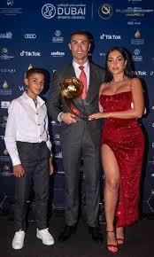 Stylist francesca rinciari highlights designs from labels such as david koma, louis vuitton, and bulgari. Cristiano Ronaldo S Georgina Rodriguez Is Ready To Welcome 2021