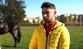 Intră pe www.ajuteu.ro şi găseşte un caz care are nevoie de sprijinul tău. Ajuteu Ro Inscrie O DorinÈ›Äƒ È™i Te AjutÄƒm SÄƒ O ImplineÈ™ti