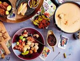 Kasefondue Mit Allem Drum Und Dran Rezept Lecker Rezept Rezepte Kasefondue Rezept Kasefondue