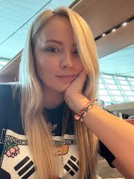 Komu w drogę, temu czas! Był business, a wracam economy 😃🌝, tak więc….  Będzie test smaku 🤪. Która linia według Was ma najlepsze jedzenie ?