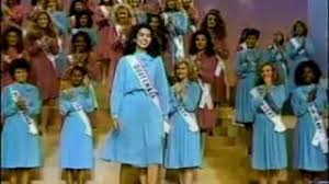 Chawla and after graduating, she entered in the miss india competition and was crowned 'miss india 1984', taking over from miss india 1983, rekha hande. Watch Juhi Chawla In This Miss Universe 1984 Video Entertainment News Hindustan Times