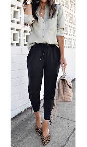 30 Jogger Pants Outfit Ideas For Women Who Love Comfy Style