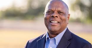 Phoenix City Council candidate Kevin Robinson admits renting a house in  Ahwatukee to run for District 6 while opponent Moses Sanchez takes him to  court arguing he's not a permanent resident.