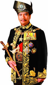 Ini adalah hasil didikan penuh kasih sayang yang disemai sejak kecil lagi oleh almarhum paduka ayahanda sultan ahmad shah sultan abu bakar serta bondanya, almarhumah tengku ampuan afzan rahimahallah tengku panglima perang tengku muhammad. Merafak Ucapan Tahniah Sempena Ulang Tahun Keputeraan Seri Paduka Baginda Yang Dipertuan Agong Wangsa Mahkota Selangor