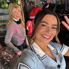 OKAY MIRANDA IS SERVING 😍 Everyone #TheWrongParis is out