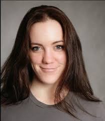 Lauren Hennessy's Instagram, Twitter & Facebook