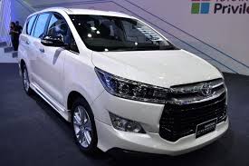 Toyota Innova Crysta Showcased At Bims 2017 In 2020 Toyota Innova Toyota Toyota Motors