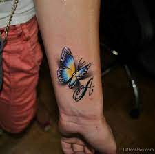 Impressive 3d Butterfly Tattoo On Wrist Tatouage Papillon Poignet Tatouage De Papillon Tatouage Papillon 3d