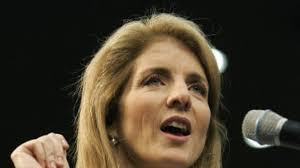 The engagement of caroline bouvier kennedy and edwin arthur schlossberg has been announced by her mother, jacqueline kennedy onassis of new york. Caroline Kennedy Von Altem Amerikanischen Adel Politik Faz