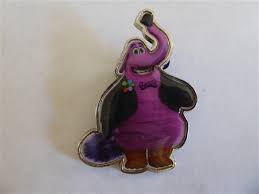 His appearance is a hodge podge of the coolest and best physical attributes of animals that a child would that's why bing bong wanders the land collecting memories like he used to observe up in the central pod, why he claims to know a short cut, and why. Disney Trading Pin 109834 Amc Theaters Inside Out Bing Bong