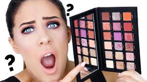 HUDA BEAUTY DESERT DUSK EYESHADOW PALETTE