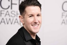 Nathan Kovach's Instagram, Twitter & Facebook