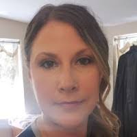 Sarah Pons's Instagram, Twitter & Facebook