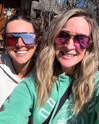 Jillian Dunham's Instagram, Twitter & Facebook