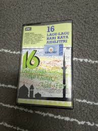 Download lagu hari raya mp3 music file. 16 Lagu Lagu Hari Raya Aidilfitri Music Media Cd S Dvd S Other Media On Carousell