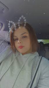 Looking for new generous friends, dont add me if you are not looking to add  funds to my account! 28yo. 5'7, Long luscious hair, green eyes. Likes long  walks .. fun activities,