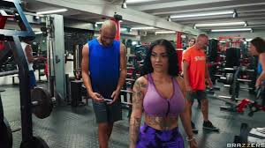 A Not So Sneaky Public Gym Bang porn 🌶️ picture gallery - PornHat