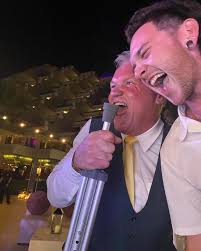 Robb Young (@robbyoungg) • Instagram photos and videos