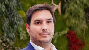 Juan Aragon's Instagram, Twitter & Facebook