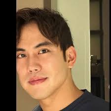 Jinha Lee's Instagram, Twitter & Facebook