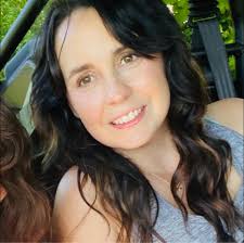 Can I bring packed lunches to Dollywood