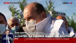 Castex avait dans la journée de mercredi marqué la nouvelle étape de déconfinement par une visite sur le marché de rungis puis dans une salle de sport, y rencontrant de nombreuses. Macron Gifle La Violence N Est Jamais La Solution Affirme Jean Castex Youtube