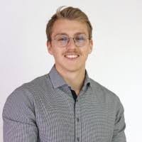 Benjamin Knopp's Instagram, Twitter & Facebook