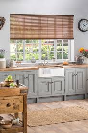 wood venetian blinds in chestnut from