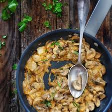 Champignons Stroganoff Recette Recettes De Cuisine Champignon Recette Recette