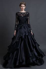 Brautkleider ► individuell & modern fürs standesamt oder die kirche kurz & lang + tolle zweiteiler verliebe dich hier in unsere vielfältige.brautkleider kollektion für moderne bräute. Elegante Schwarze Spitze Hochzeitskleid Durchsichtig Long Sleeve Hochzeit Ballkleid Gotische Prinzessin Ruschen Robe De Mariage Halloween Sleeved Wedding Black Lace Weddinglong Sleeve Wedding Aliexpress