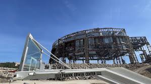 Readers' memories of the Frank Erwin Center