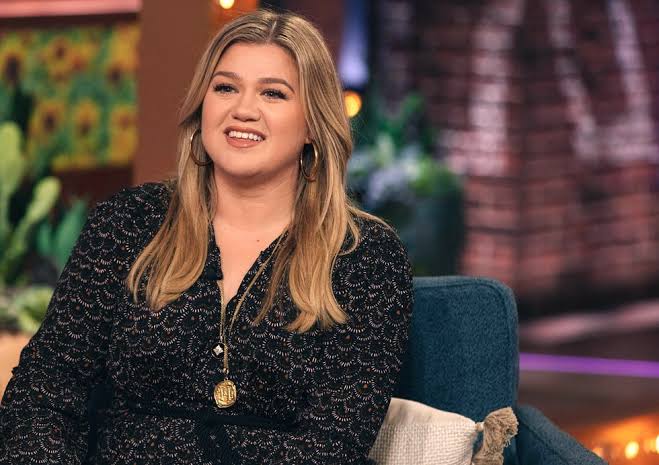 Kelly Clarkson Speaks Out on the Emotional Reason She's Leaving Daytime TV