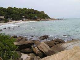 Ko Samet Thailand The Nearest Beach To Bangkok Koh Samed Is A Small Island In The Eastern Gulf Coast Within Easy Reac Holiday Vacations Pattaya Thailand
