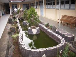 Karena sentuhan keindahan alam yang disuguhkan mengikat daya tarik. Taman Sekolah Sederhana Model Desain Rumah