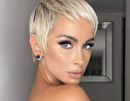 Wydaje się, że krótkie włosy są łatwiejsze w obsłudze, ale to złudzenie. Krotkie Fryzury Damskie Na Wiosne 2021 Na Topie Miedzy Innymi Big Chops