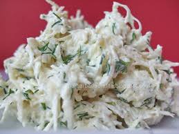 Salata de țelină se poate face și cu maioneză. SalatÄ De Å£elinÄ Cu MaionezÄ ReÈete BÄrbatlacratiÈÄ