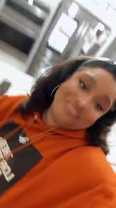 “Hey Alexa, Play the album “All Yours” by Kierra Sheard. 💋💃🏽”