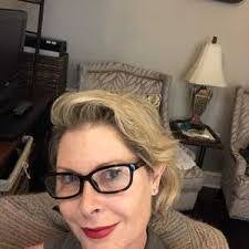 Anne Correll's Instagram, Twitter & Facebook