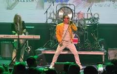 MAXIMUM QUEEN - THE ULTIMATE QUEEN TRIBUTE