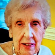 Jennie Mason's Instagram, Twitter & Facebook