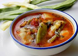 Cand eram mica, la noi acasa pe timp de vara erau 3 tipuri de ciorbe, loboda, teci, si dovlecei cu cartofi. Ciorba De Fasole Pastai ReÈ›ete Fel De Fel