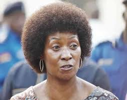 Teresa Loch's Instagram, Twitter & Facebook