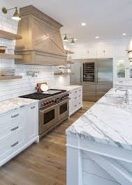 Kitchen Cabinet Cabinets Are Inset Windsor Door Style With 2 Wide Stiles And Rails Paint Color I Lake House Interior Interior Design Kitchen Kitchen Style