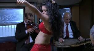 Cependant, les conflits, les infidélités, les tensions et les rivalités dans sa famille élargie risquent de faire dérailler ses projets. Couscous 2007 Filmaffinity