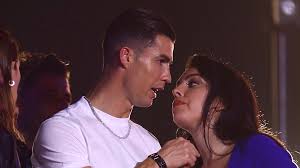 In 2012, cristiano was suspected of flirting with rita pereira, a tv host, who also made an appearance in the famous magazine playboy. Georgina Rodriguez El Gran Ataque De Celos Con Cristiano Ronaldo En Los Mtv Awards