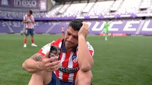 قميص اتلتيكو مدريد 2021، النادي الاسباني المعروف والمشهور بمنافسته القوية لنادي برشلونة وريال مدريد الاسباني، حيث ان هذا النادي استطاع في العديد من المرات هزيمة النادي. Ø§Ù„Ù†Ø¬Ù… Ø§Ù„Ø¹Ø¶Ø§Ø¶ Ù…Ù† Ù…Ù†Ø¨ÙˆØ° ÙÙŠ Ø¨Ø±Ø´Ù„ÙˆÙ†Ø© Ø¥Ù„Ù‰ Ù…Ø¹Ø´ÙˆÙ‚ Ø§Ù„Ø¬Ù…Ø§Ù‡ÙŠØ± ÙÙŠ Ø£ØªÙ„ØªÙŠÙƒÙˆ Ù…Ø¯Ø±ÙŠØ¯ Ø§Ù„Ø­Ø±Ø©