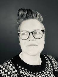 Kris Messer's Instagram, Twitter & Facebook