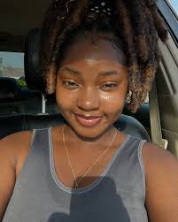 Holaaaaaa ✨ This smile? It's gratitude. This glow? It's divine. God didn't  just 'gat us'… He said 'watch me do more!' Peace of mind? Check. Vibes?  Check. I'm just full of joy