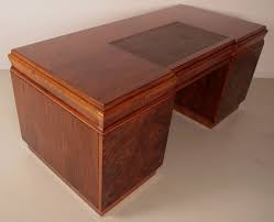 In unserem bereich tische finden sie schreibtische sowie eine vielzahl weiterer produkte. Original Bauhaus Schreibtisch Epoche Bauhaus Holzart Nussbaum Masse Hohe 76 Cm Breite 163 Cm Tiefe 82 Cm Kennung Schreibtisch Schreibtisch Antik Bauhaus